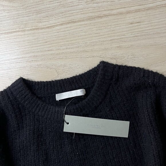 One Grey Day Sweater Size Small Black Chunky Kit Fuzzy Ribbed Crew 48OGD812 - Picture 5 of 7